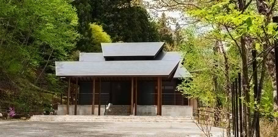 전통을 담은 파사드