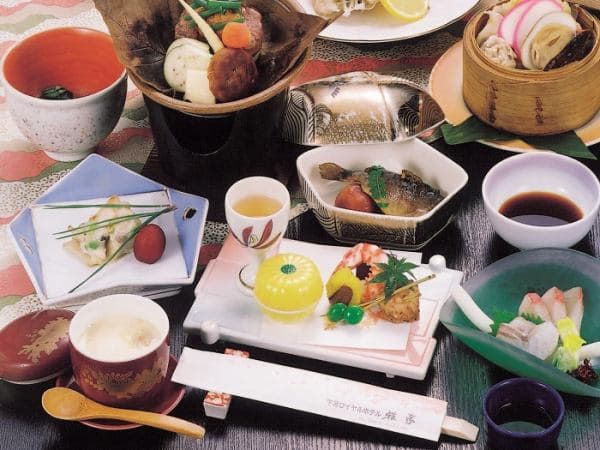 Kaiseki Featuring Hida's Seasonal Bounty