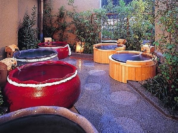 A Private Open-Air Bath Just for Two
