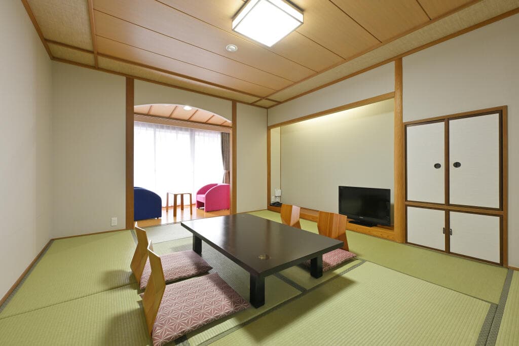 Special Rooms with Hinoki Tubs