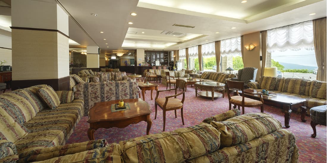 A Relaxed Lobby and Interior