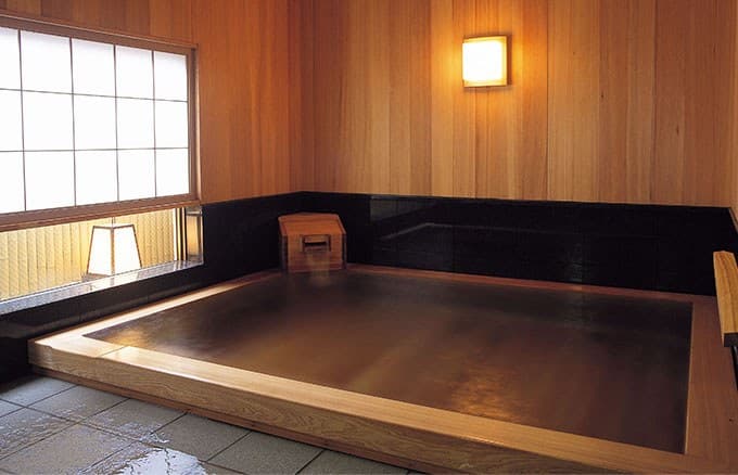 Intimate Private Baths