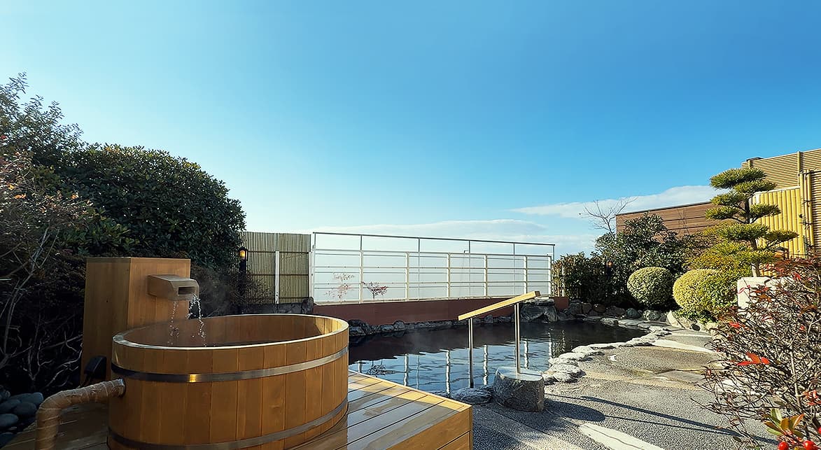 Dogo's First Rooftop Open-Air Bath