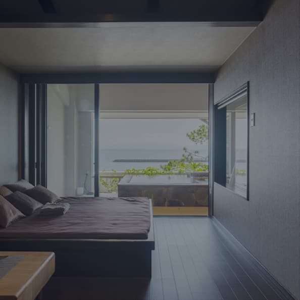 Private-Bath Rooms and a Wing Exclusive to Couples