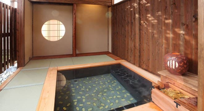The Kaiun Open-Air Bath and Seasonal Fragrance Bath