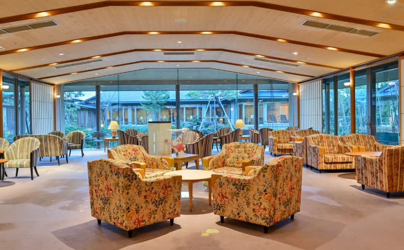 Lobby Lounge and Easy Relaxation