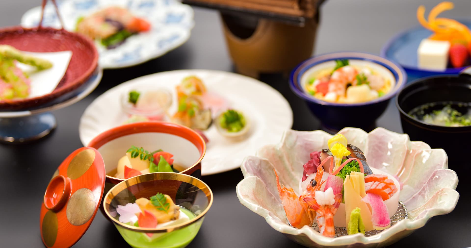 Seasonal Kaiseki Cuisine