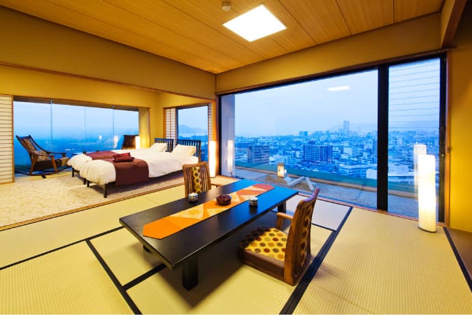 Corner Suites & Designer Rooms