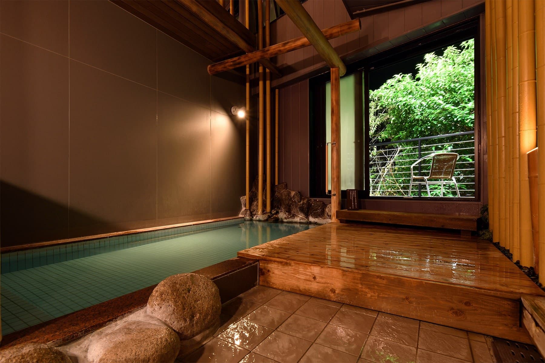 The Women's Bath and Thoughtful Touches