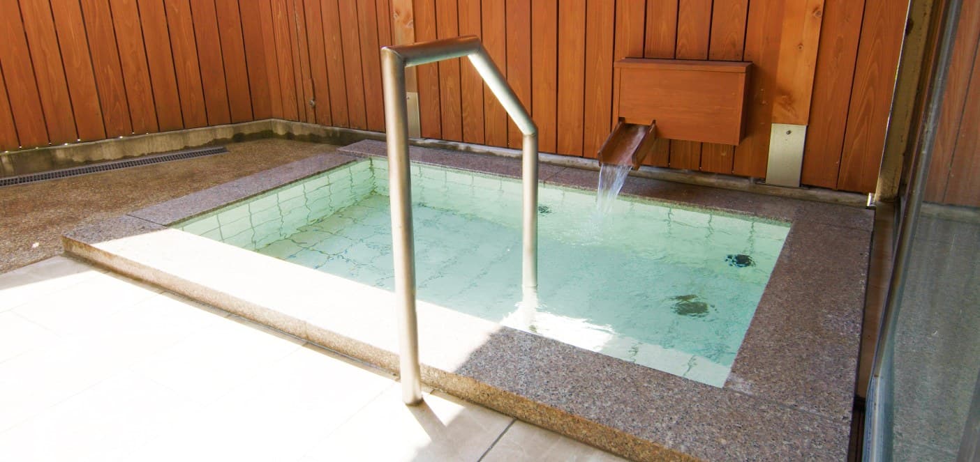 Radium Hot Spring, Open-Air Bath