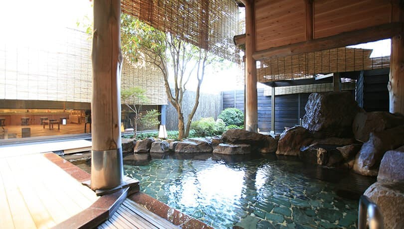 사자레의 탕 (さざれの湯)