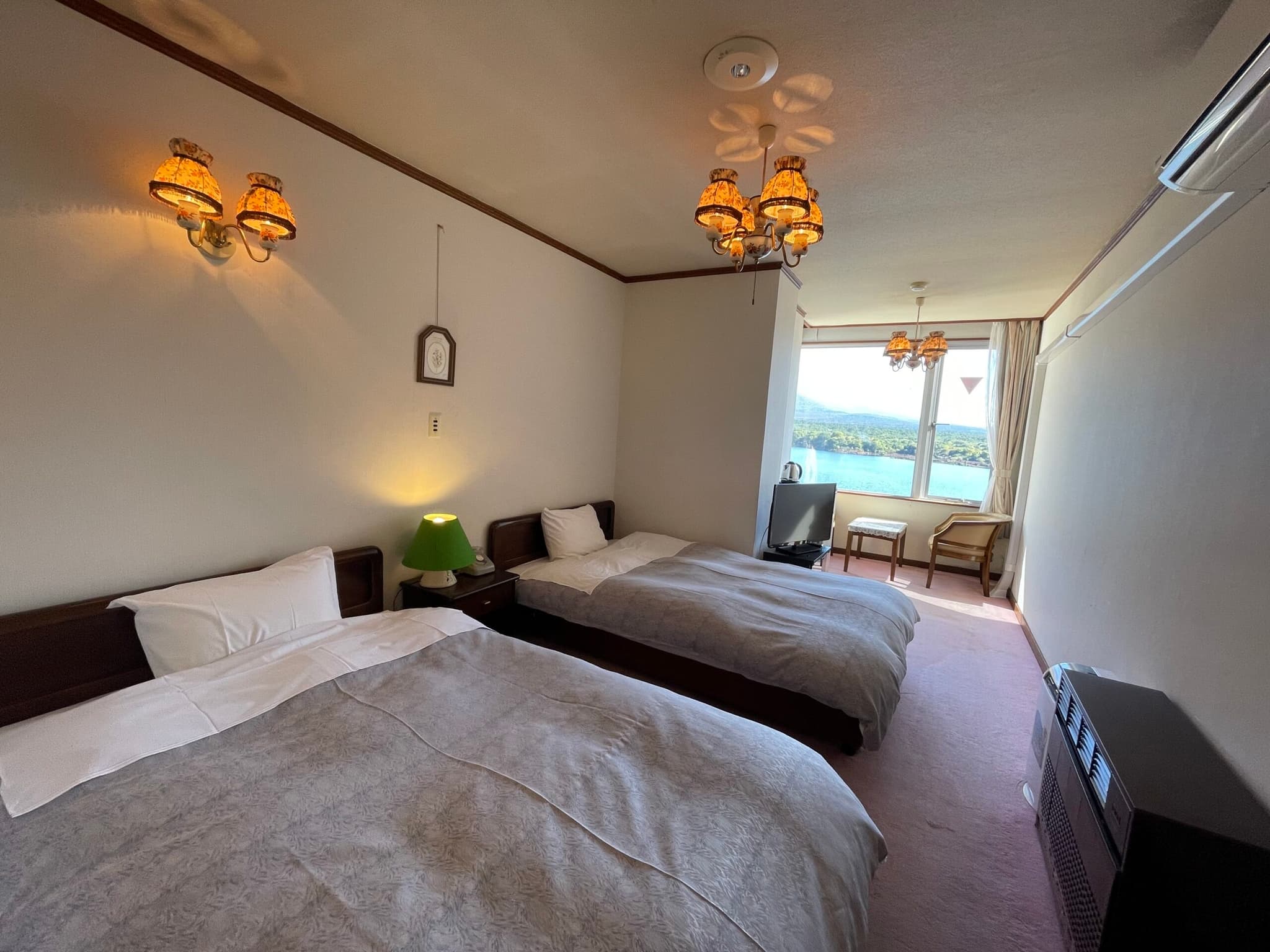 Shoji Lake Hotel