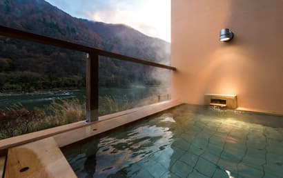 An Open-Air Bath That Feels Close Enough to Touch the River