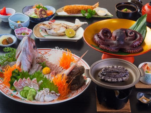 Seasonal Seafood, Pulled Straight from the Island Waters