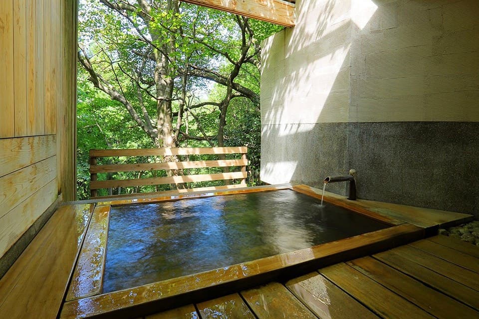 'Seiran (青藍)': Where the Seasons Reflect