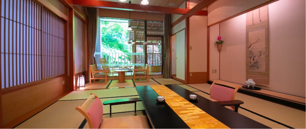 Rooms with Open-Air Baths: 'Chiyo-no-ma' and 'Jokamachi'