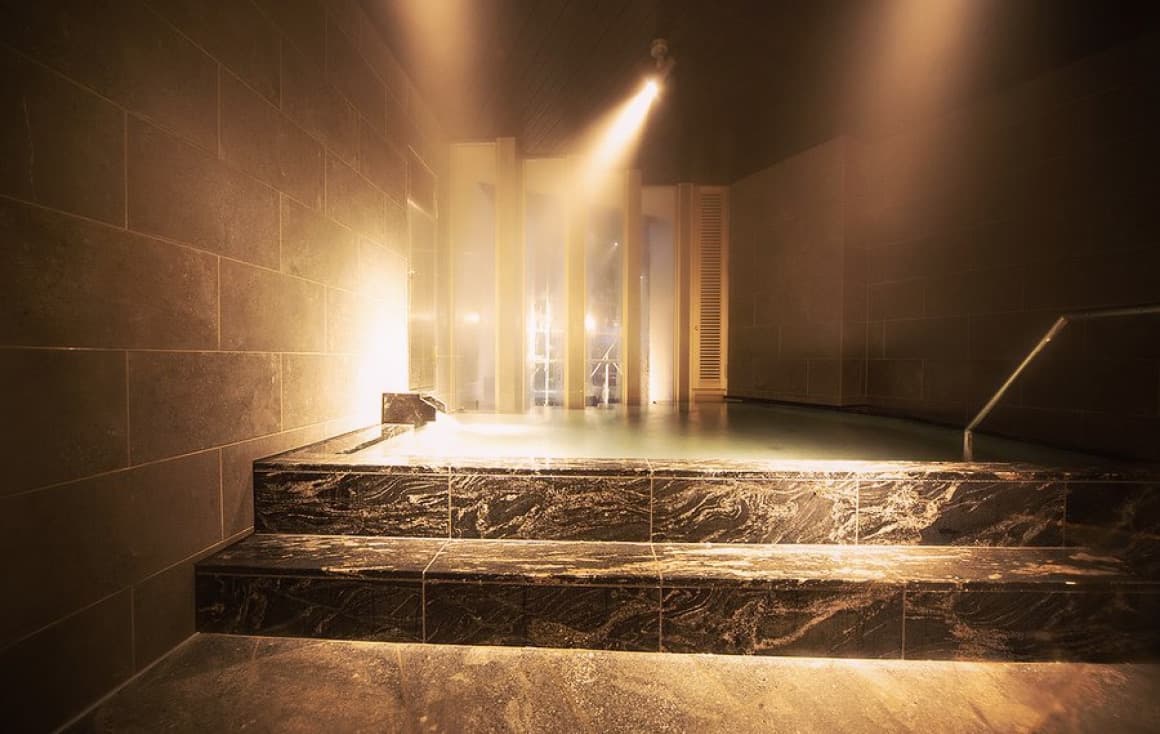 The Main Baths: Tori-no-yu and Hana-no-yu