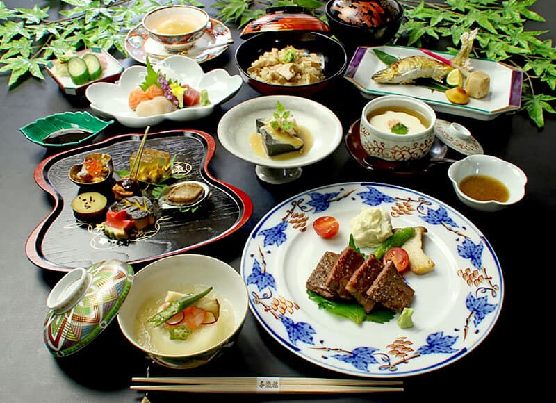 Seasonal Kaiseki Featuring Hida Beef