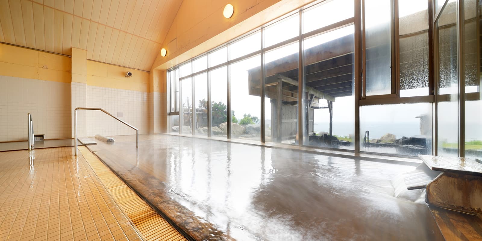 A 300,000-Year-Old Fossil Seawater Onsen