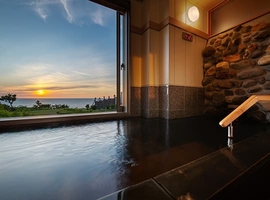 Private Open-Air Baths with Ocean Views