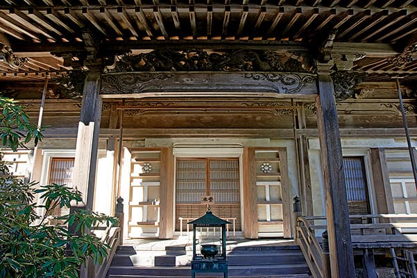 Time Steeped in Garden and Buddhist Culture