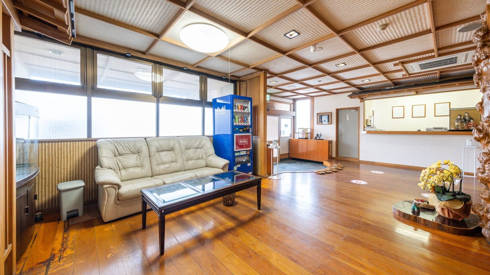 A Comfortable Lobby and Interior