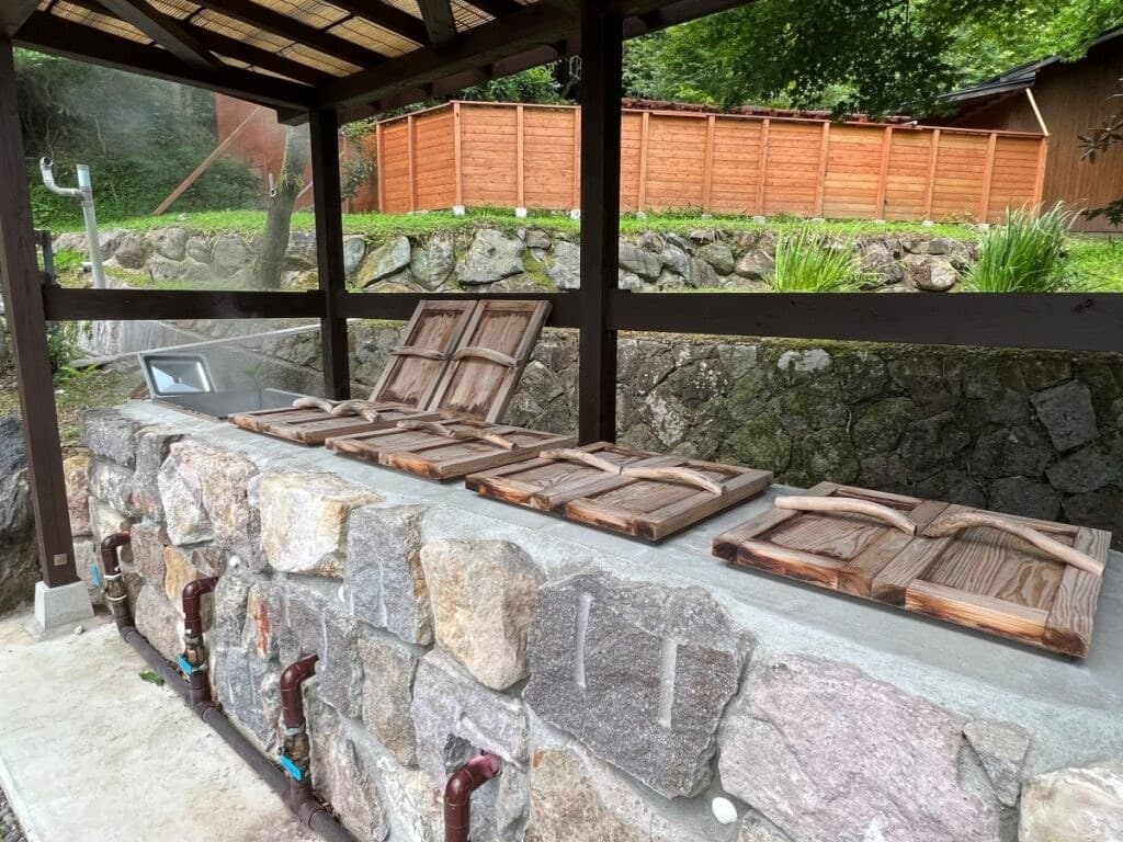 지고쿠무시, 땅의 열기로 짓다