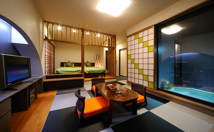 Seven Rooms Named After the River Valley