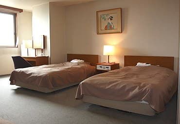 Western-Style Twin Rooms