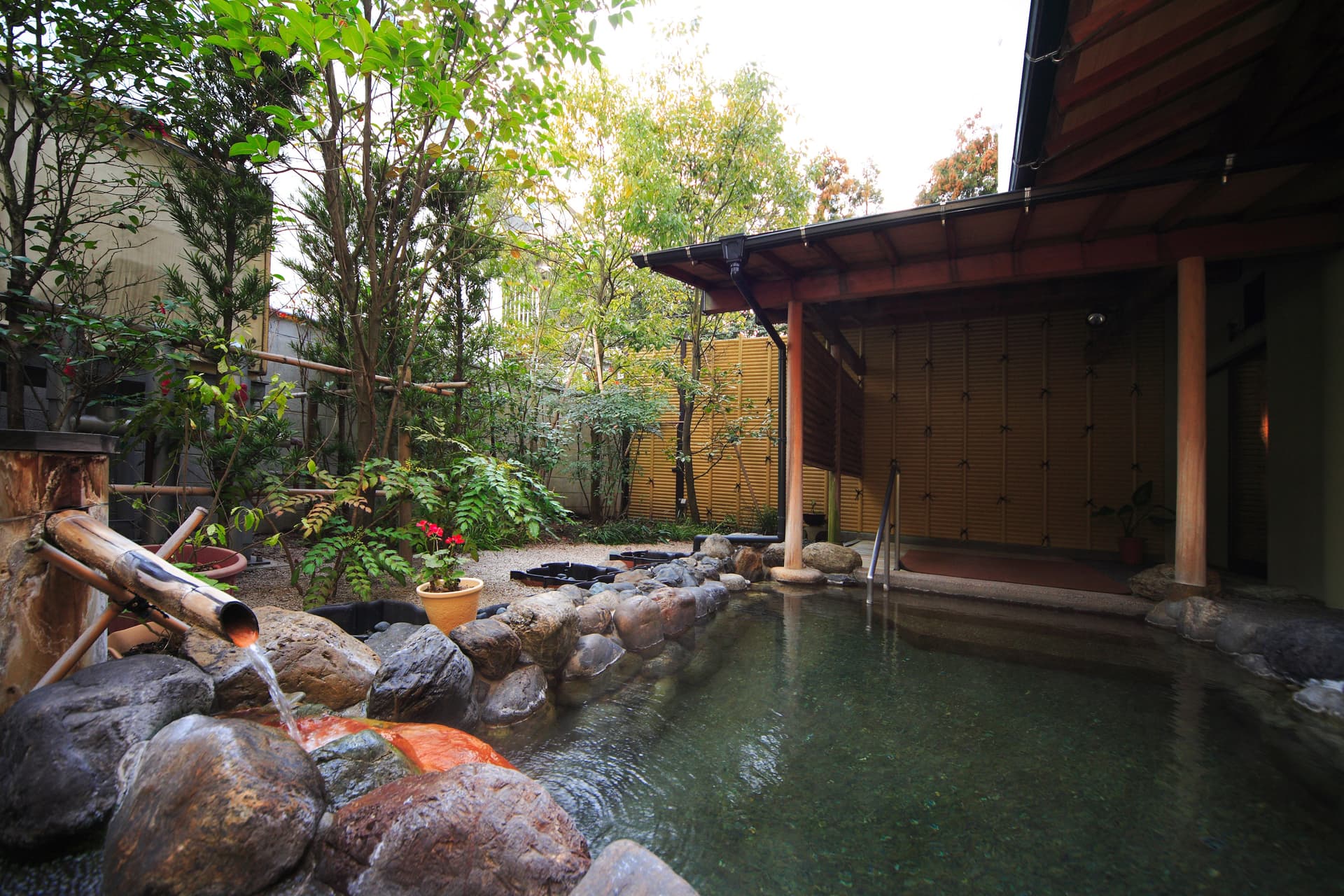 Two Grand Baths: Senpuku no Yu and Yakushi no Yu