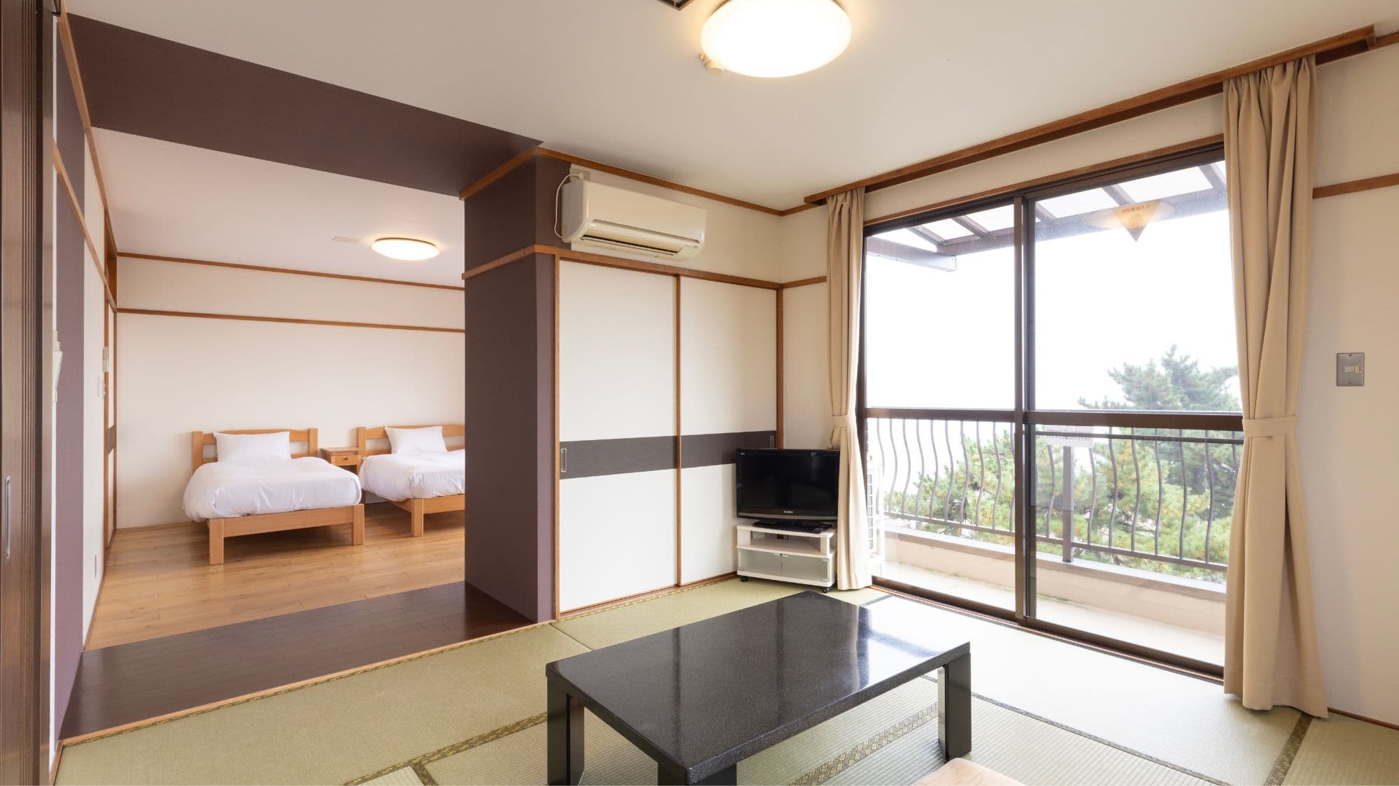 Lake-View Rooms