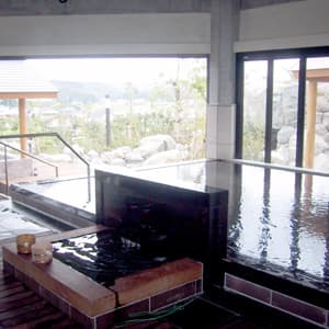 Cave Bath and Views