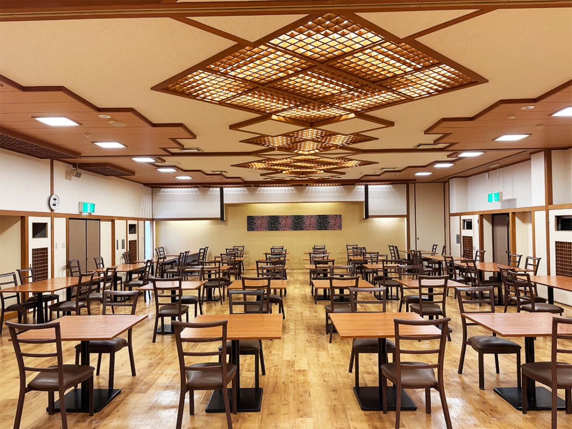 Creative Japanese cuisine plus half-buffet