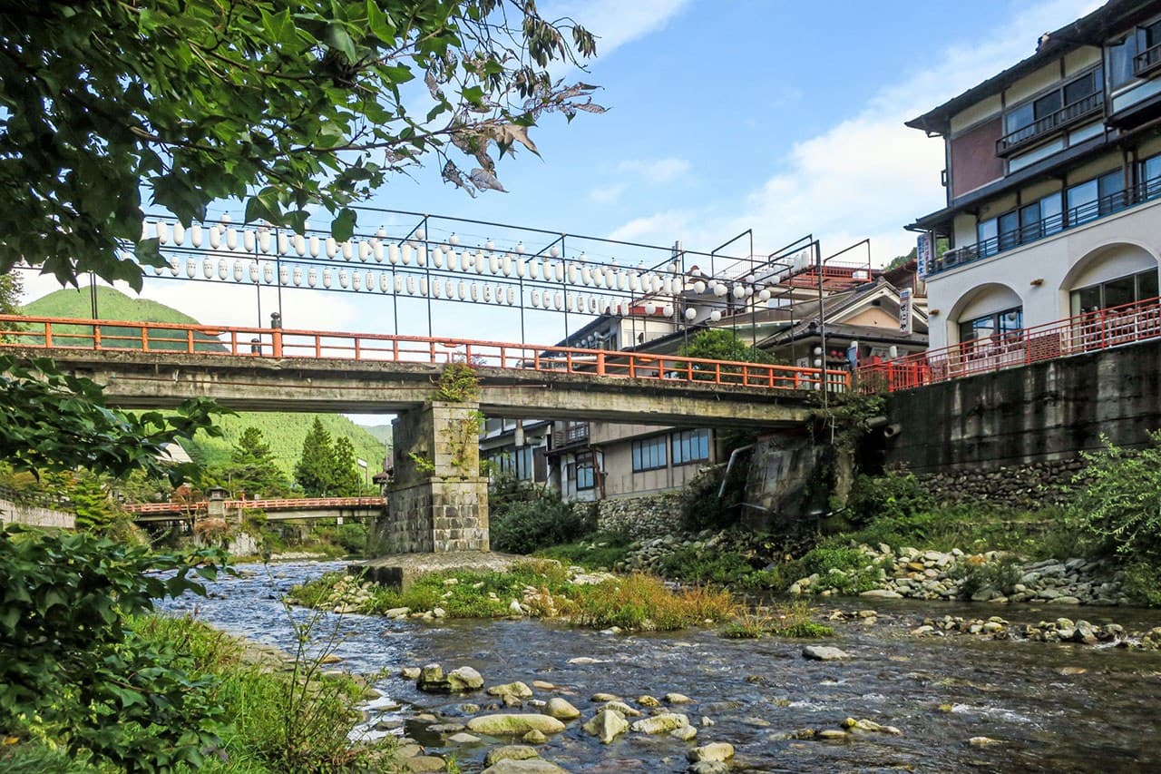 A Mountain Onsen Village Within Reach of Osaka