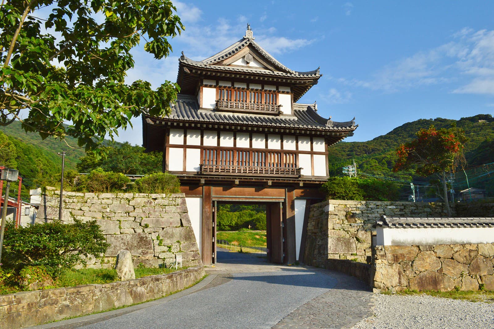 Tsushima's History, on Foot