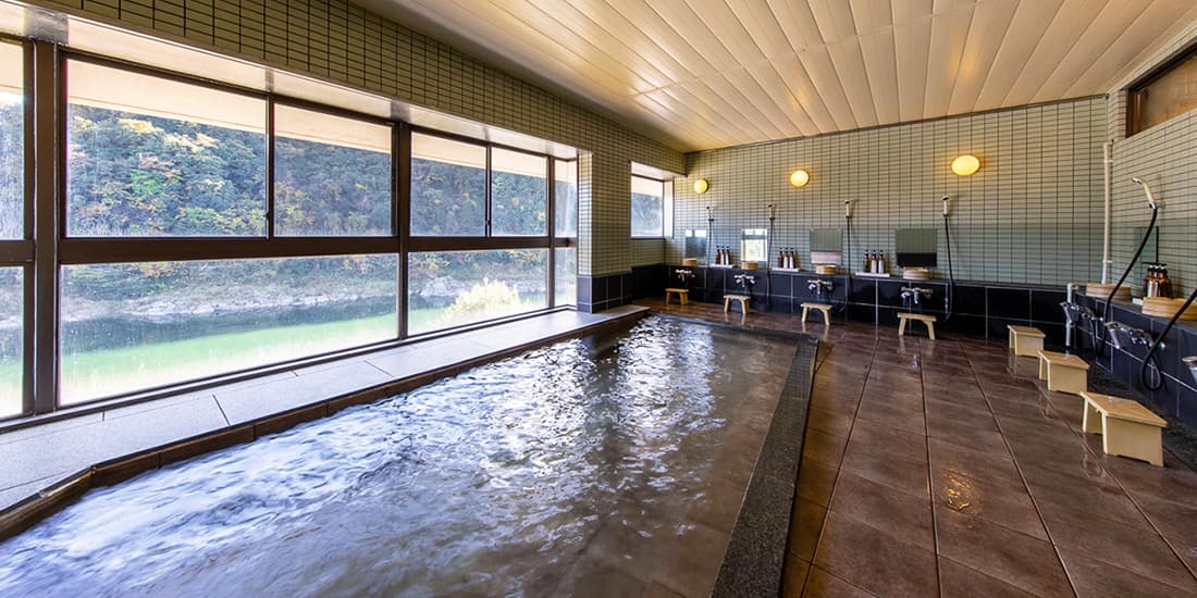 Top-Floor View Bath