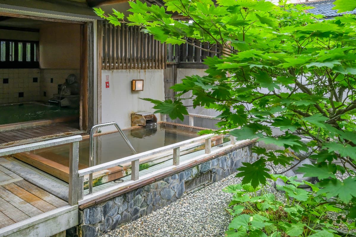 Private open-air baths, reserved for you
