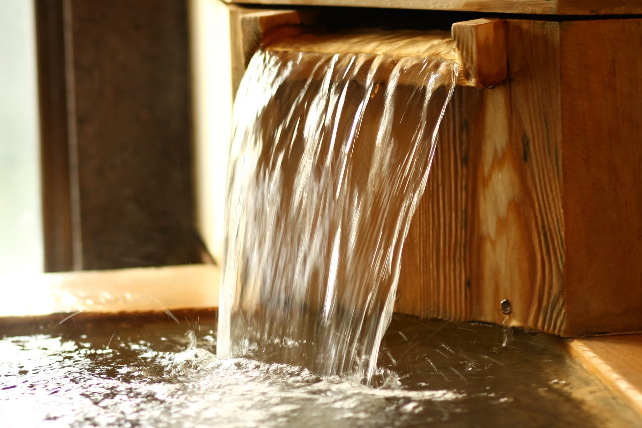 A sodium cold spring that warms you through