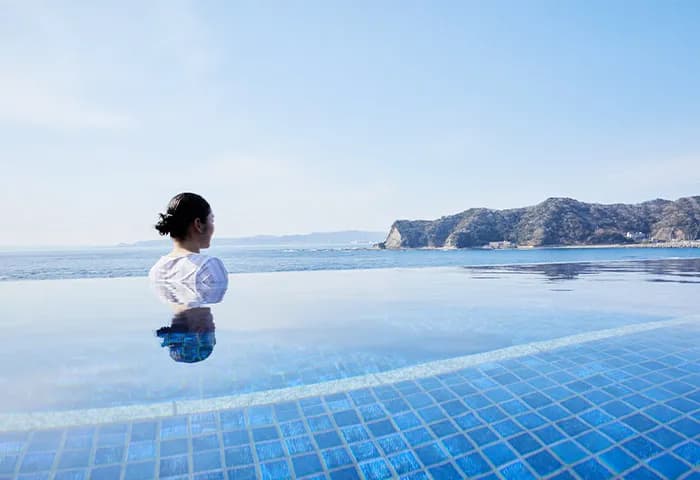 The heated pool 'Spa Terrace THREE'