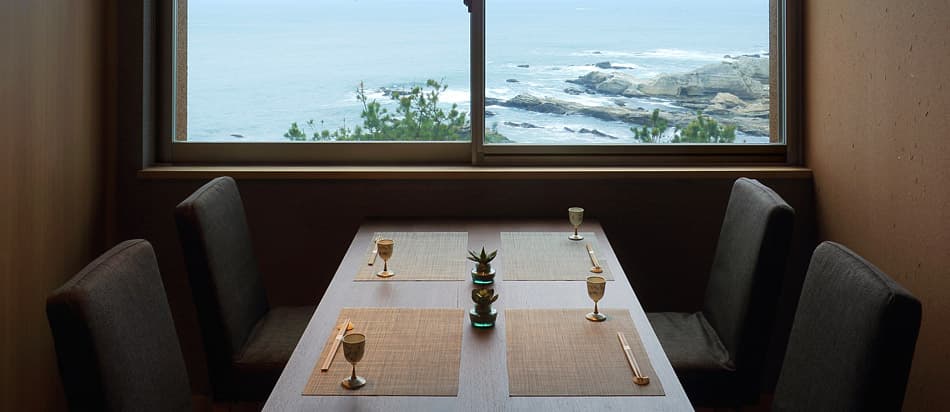 Kaiseki from the Kamogawa sea
