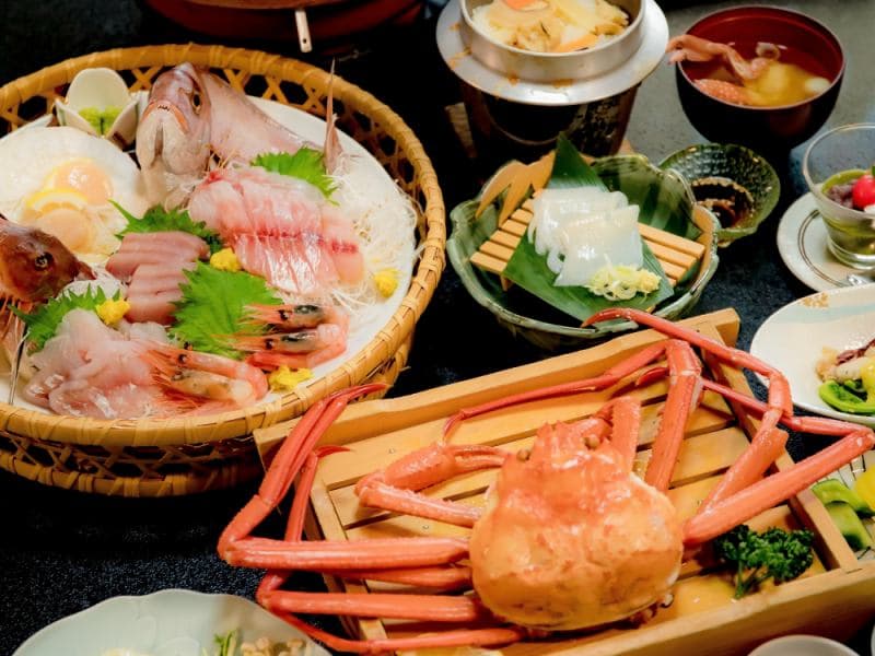 경매권을 가진 료칸의 압도적 해산물 회석