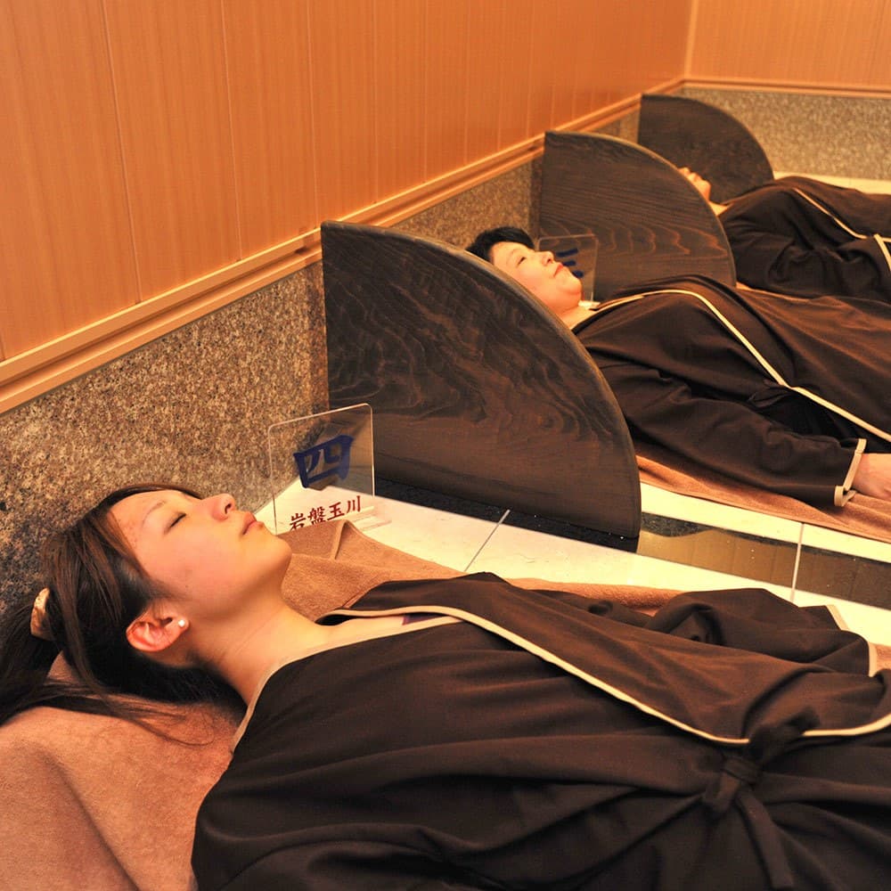 Ganbanyoku stone sauna