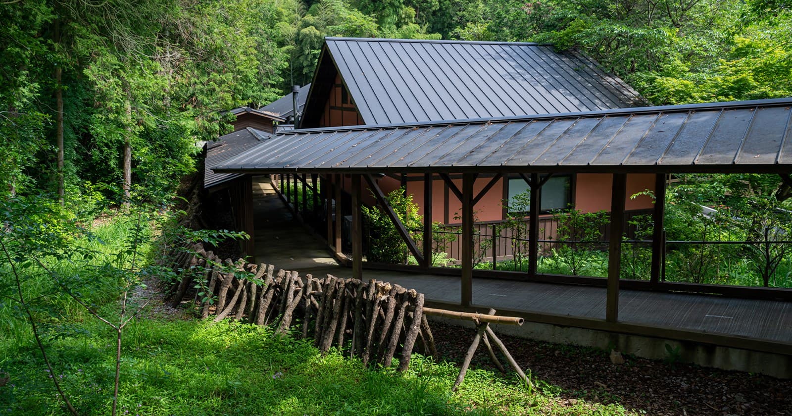 산장과 시설