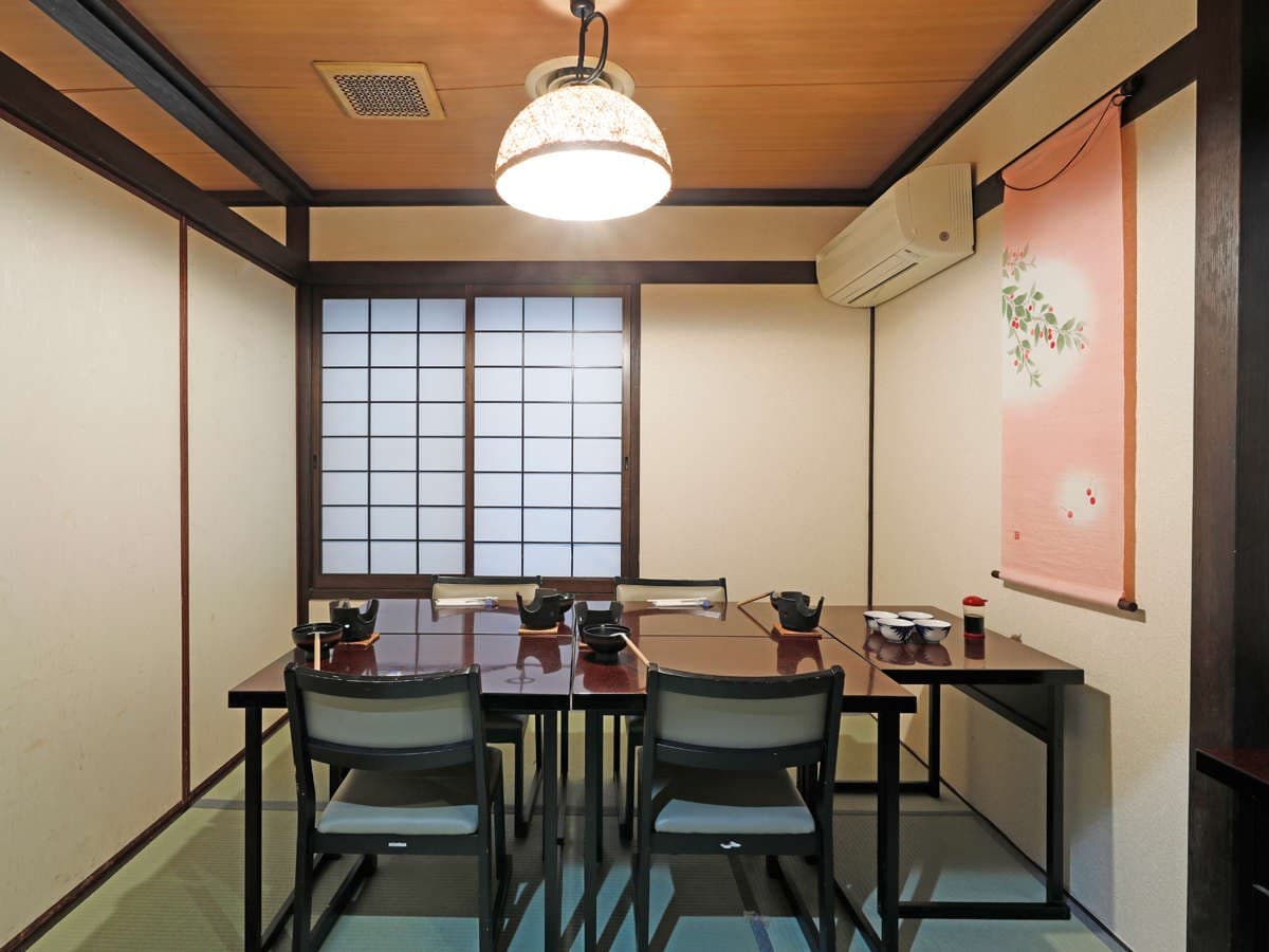 Dining Rooms and Meal Times