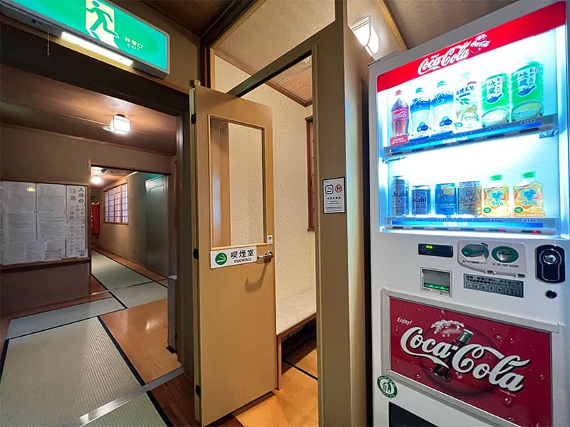 돌바닥·등롱의 관내
