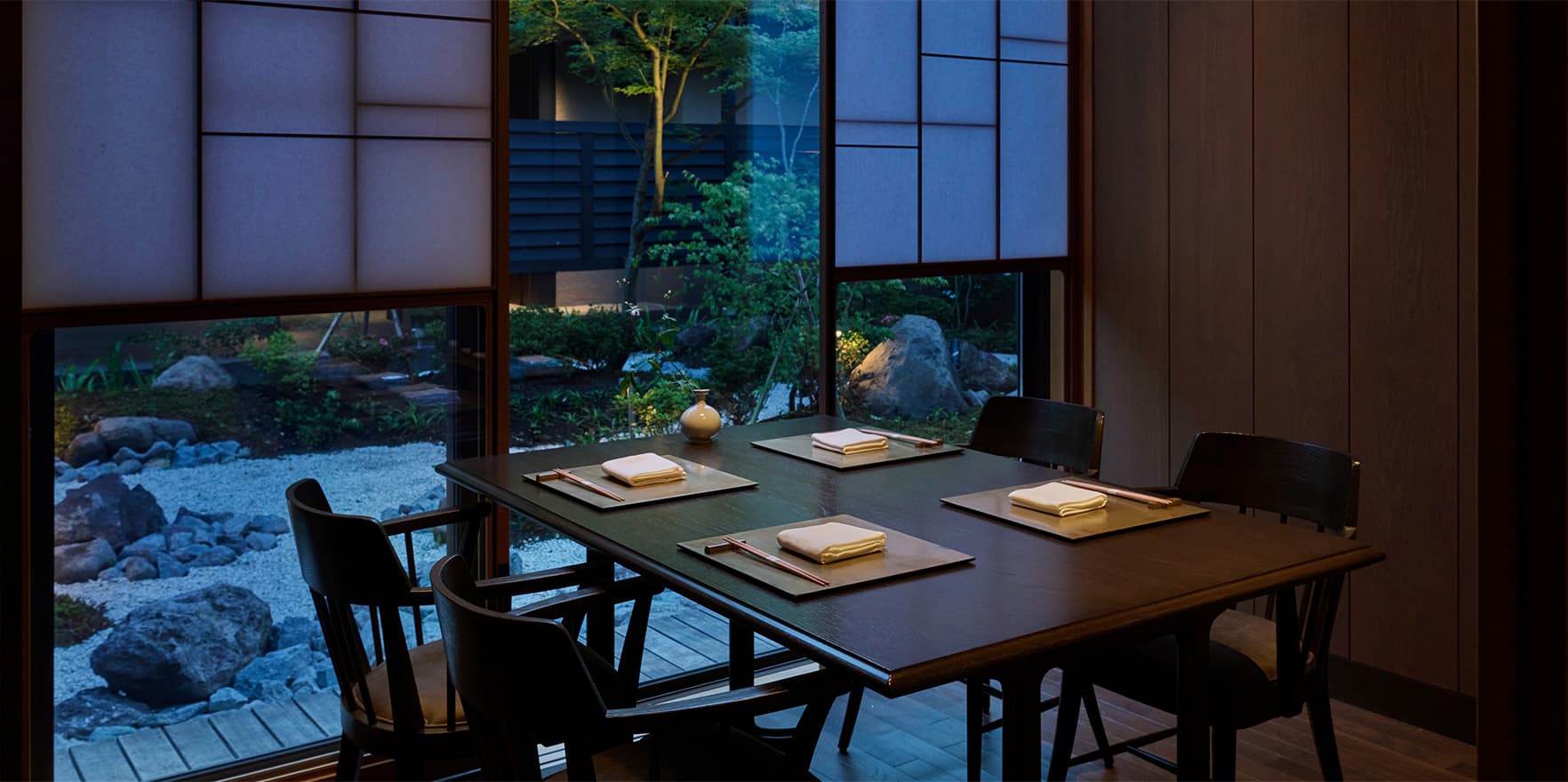 Restaurants and sushi