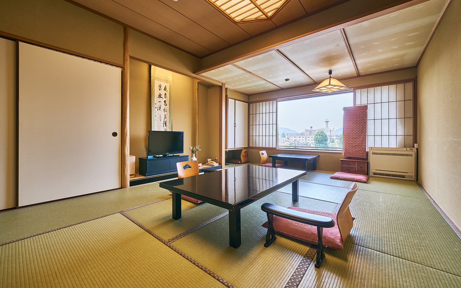 Rokumontei, the traditional wing