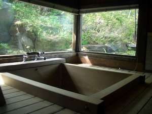 Cottages With Private Tubs