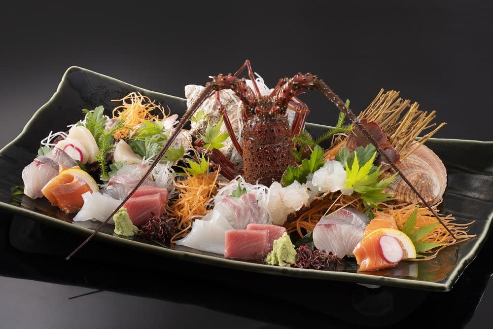 The seasonal table of Ise-Shima