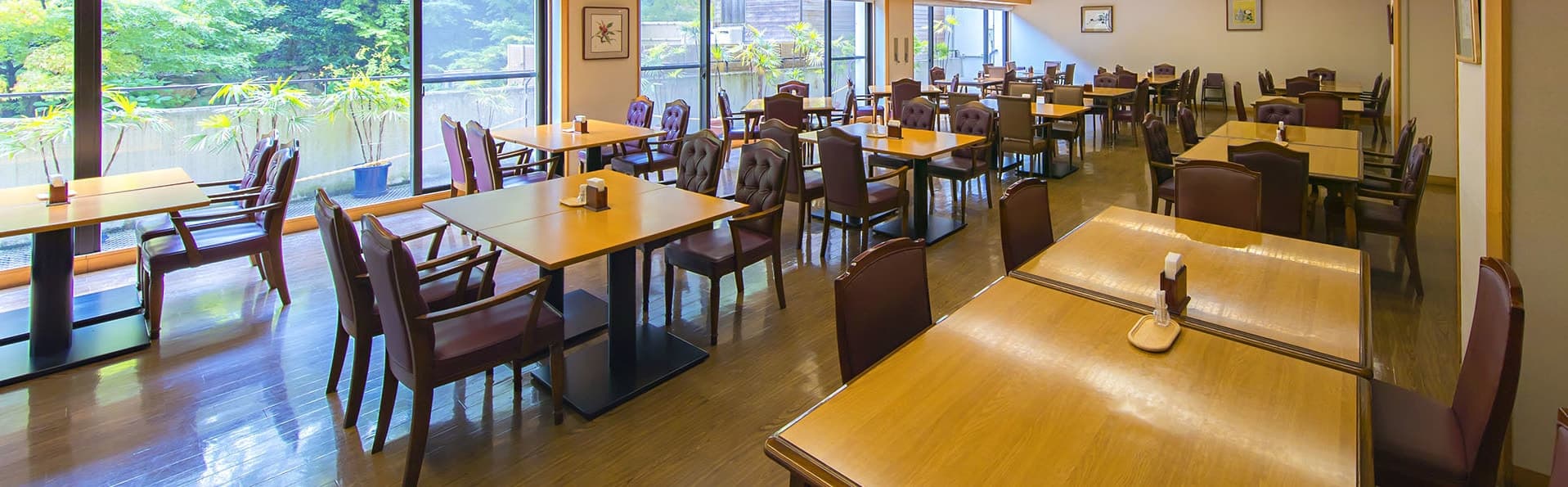 A Calm Place to Dine